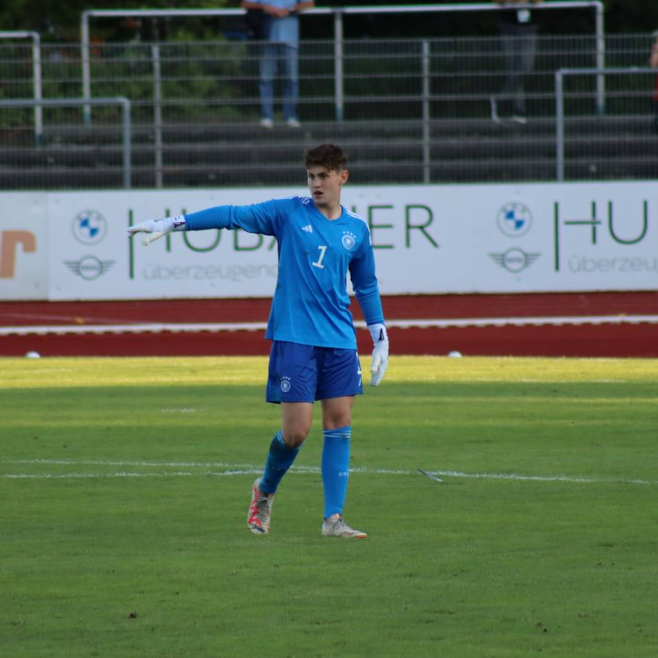 Früher Doppelschlag: Borussias U17-Talente erleben bitteren EM-Auftakt gegen Frankreich