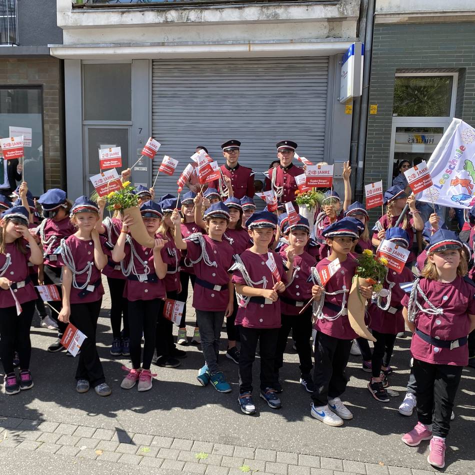 Mini-Parade in der Nordstadt: So feiern die Further Kinder ihr eigenes Schützenfest