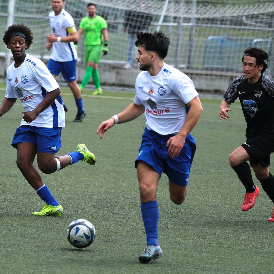 Abstiegskampf der Fußball-Bezirksliga: Ratinger Reserve hat nun ein Fernduell um die Relegation