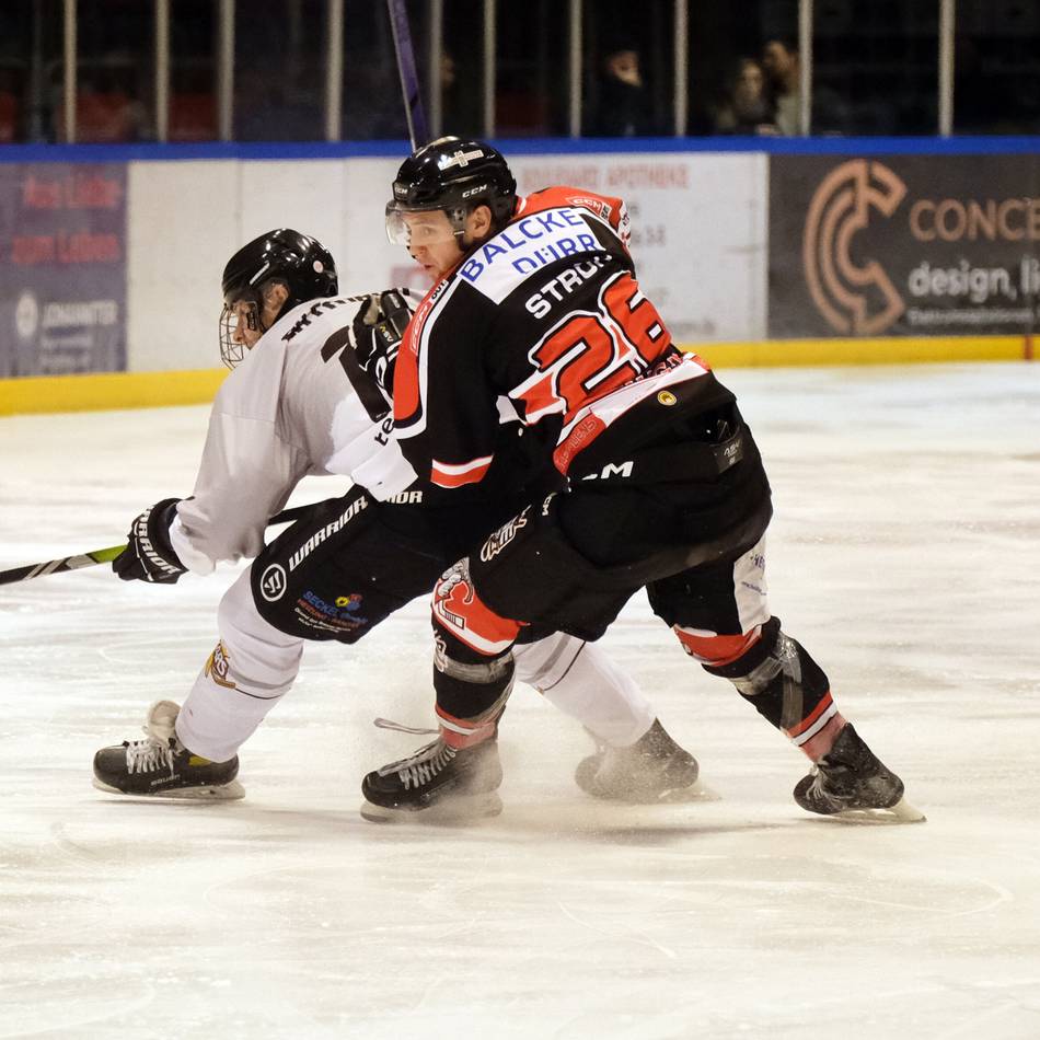 In der Eishockey-Regionalliga: Einer geht, einer bleibt bei den Ice Aliens