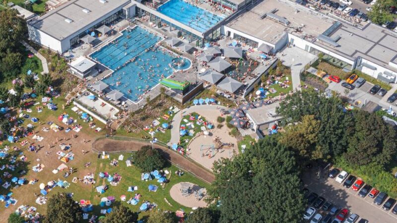 Nach Rassismus-Vorwürfen: Ärger in Dinslakener Schwimmbad – das sagt das Security-Unternehmen