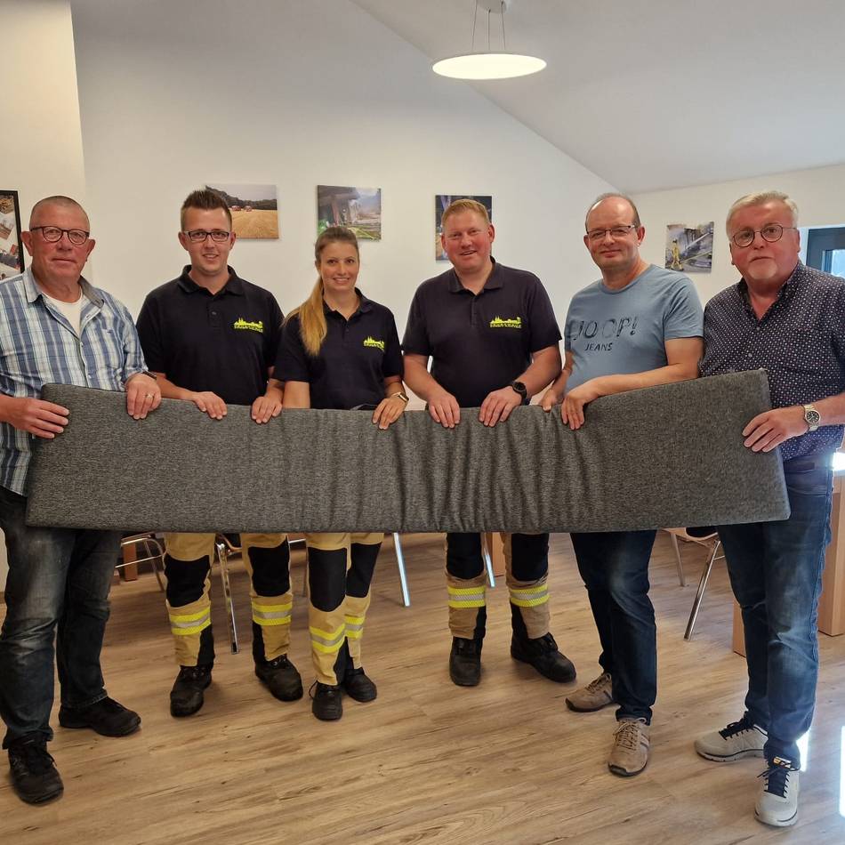Sitzpolster fürs Gerätehaus: Feuerwehr-Förderverein unterstützt Einheit Lüttingen