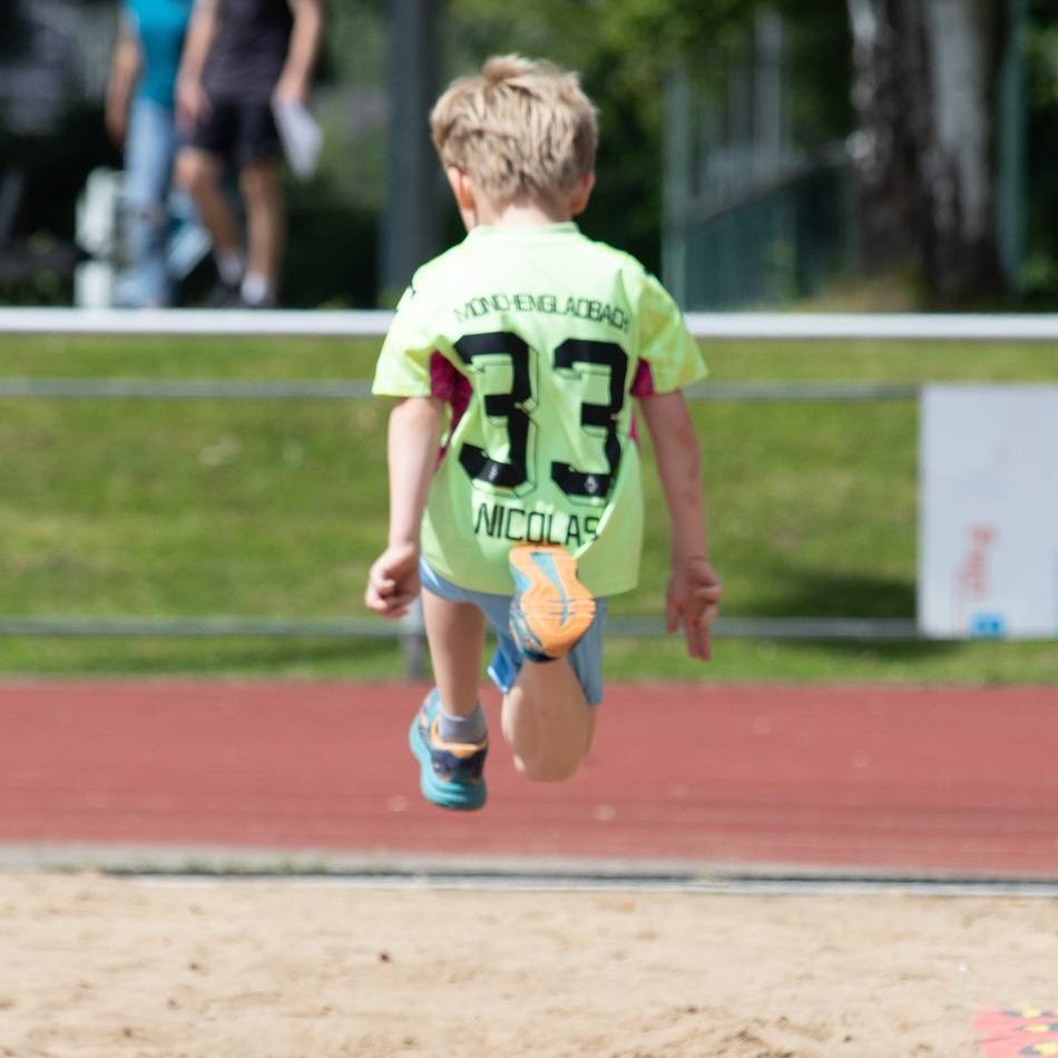 Sport für alle Bürger: Grevenbroich feiert Sportabzeichentag im Stadion