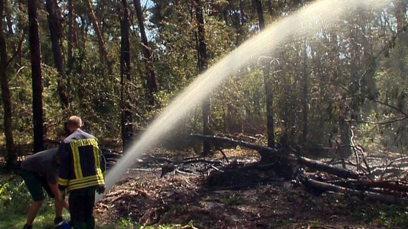 Vertrauensbruch bei der Feuerwehr: Aus Rettern werden Täter – Schock in Nettetal nach Brandserie