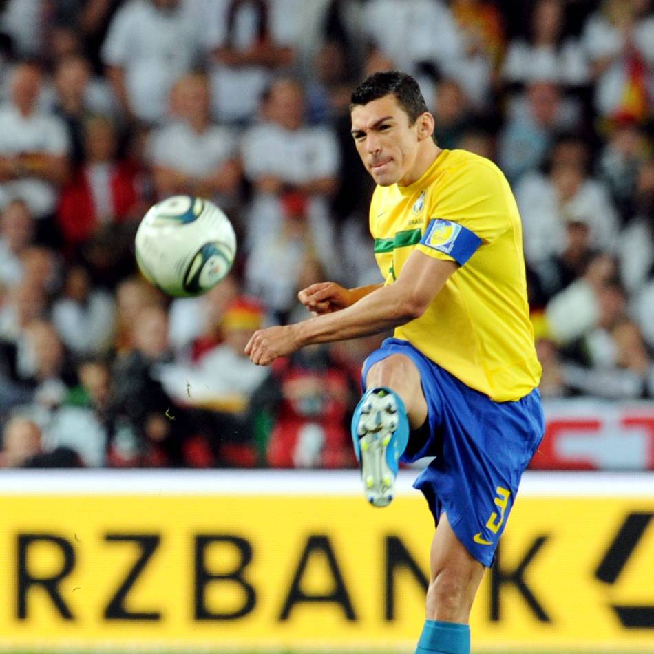 Fußball: Ex-Bundesliga-Star Lúcio mit Verbrennungen im Krankenhaus