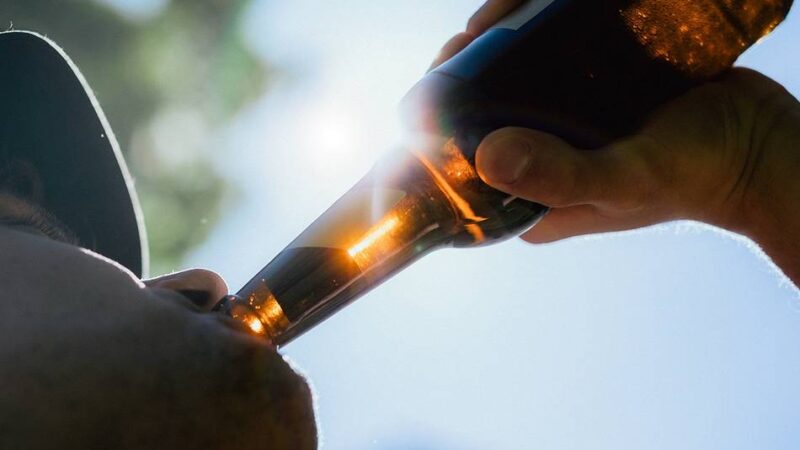 Drohende Warnstreiks: Bald weniger Bierflaschen im Kreis Mettmann unterwegs?