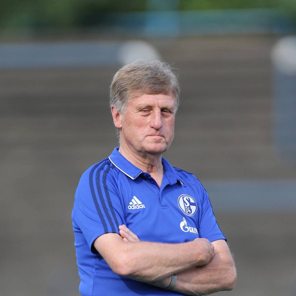 Fußball-Benefizspiel ab 19.04 Uhr: Schalke-Idole laufen am Freitag in Alpen auf