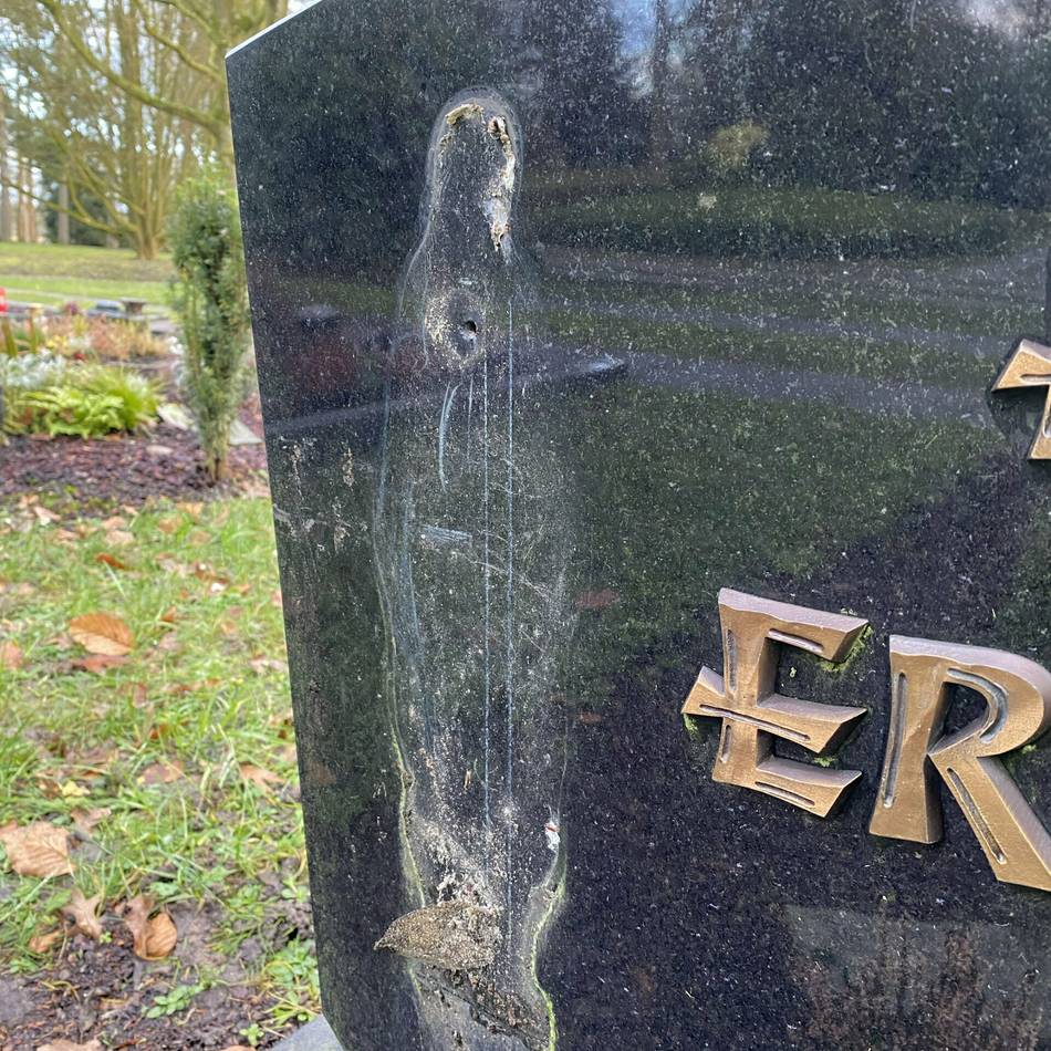 Norf und Weckhoven besonders betroffen: Stadt warnt vor Metalldieben auf den Friedhöfen