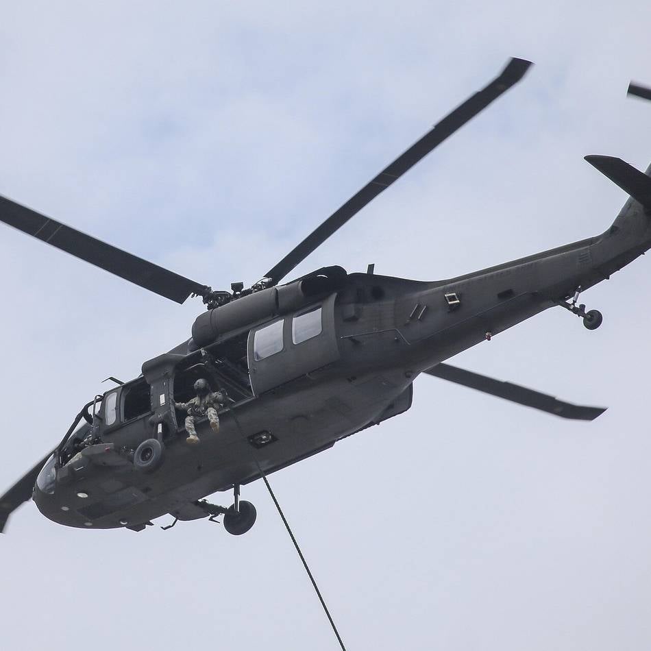 Überflug im Kreis Kleve: Black Hawks der US-Armee sorgen am Niederrhein für Aufsehen