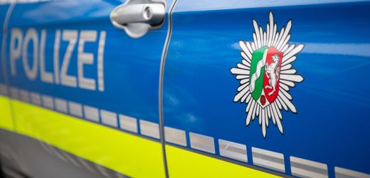 Essen – Nordrhein-Westfalen: 13-Jähriger prallt mit Auto gegen vier parkende Fahrzeugess