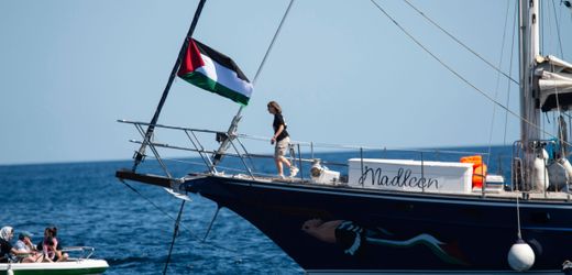 Gazastreifen: Greta Thunberg segelt mit Hilfsgütern nach Gaza
