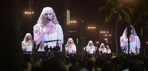 Lady Gaga steht im Guinnessbuch der Rekorde – und für Netflix-Serie »Wednesday« vor der Kamera