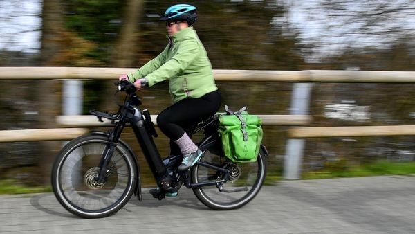 „Sicherer auf der Straße“: Velberter Radler bekräftigen Kritik
