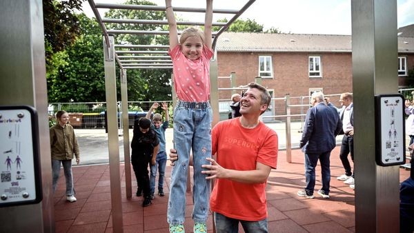 Schönheit und Kraft: Velberter Schulhof zeigt sich sportlich