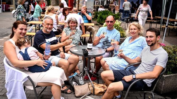 „Schön gemütlich“: Das „kleine Weinfest“ in Velbert wächst