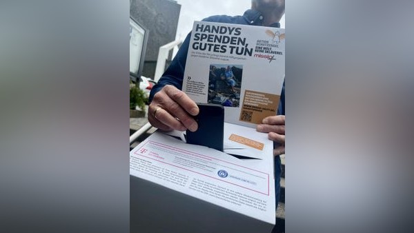 Gemeinden sammeln gemeinsam Handys ein: Aktion, die verbindet