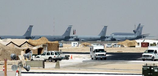 Krieg in Nahost: Iran greift Militärbasis der USA in Katar an