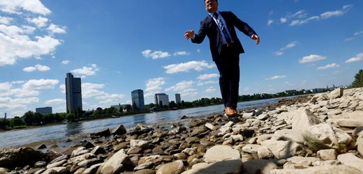 Nizza: Minister Carsten Schneider will mit Segler Boris Herrmann für Meeresschutz werben