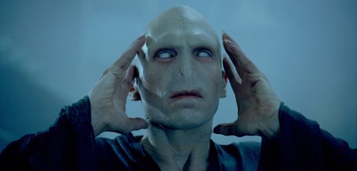 Ralph Fiennes in »Harry Potter«: Voldemort trug heimlich Strapse
