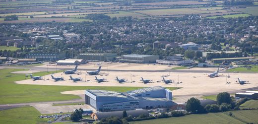 Großbritannien: Propalästinensische Aktivisten brechen auf Luftwaffenbasis ein