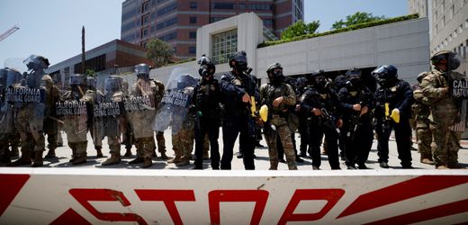 Los Angeles: Sicherheitskräfte gehen gegen Demonstranten vor