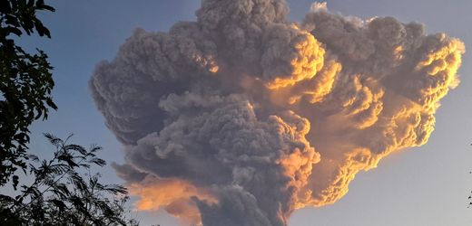 Indonesien: Vulkan Lewotobi Laki-Laki auf Flores ausgebrochen, Flüge nach Bali gestört