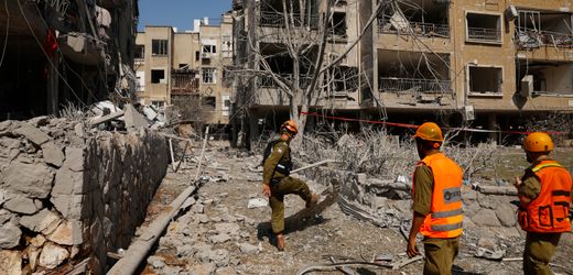 Iran-Israel-Konflikt: Drei Tote bei iranischen Attacken, auch Israel greift erneut an
