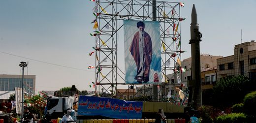Vali Nasr über die Lage in Iran: »Die Islamische Republik steht nicht vor dem Zusammenbruch«