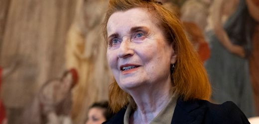 Elfriede Jelinek: Falschmeldungen über die Autorin kursieren