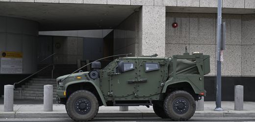 Los Angeles: US-Militär hält 500 reguläre Soldaten für Einsatz bereit