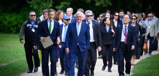 Frank-Walter Steinmeier und das diplomatische Corps: Botschafter-Ausflug ohne Vertreter Irans