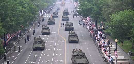 USA: Donald Trump – Die Bilder zu Protesten am Tag der Militärparade