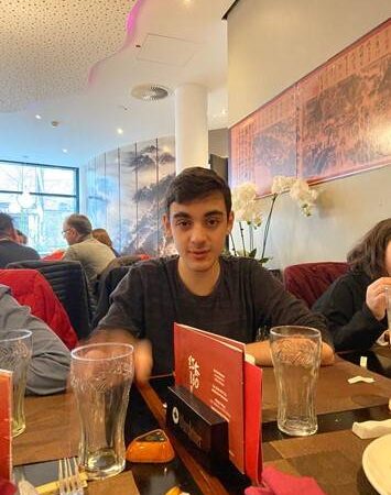 Düsseldorfer Student stirbt nach zwei Herz-Transplantationen: „Dimis Lebensmut, Humor und Tapferkeit bleiben für immer in unseren Herzen“