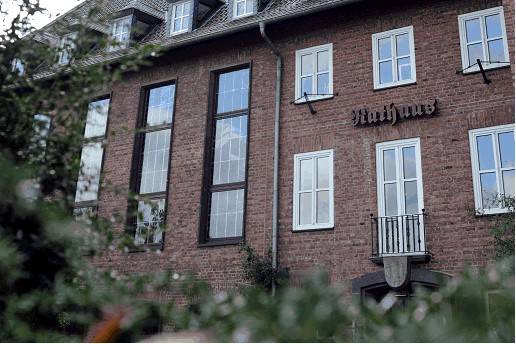 Debatte in Dinslaken: „Verunglimpfend und verleumdend“ – Stadt reagiert auf Diskriminierungs-Vorwürfe