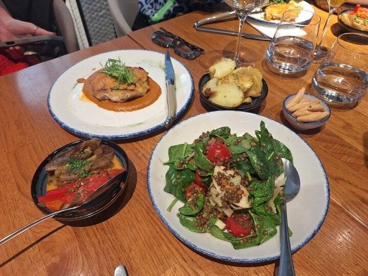 Restaurant in Düsseldorf: Restobar 20° bietet jetzt auch Mittagessen an