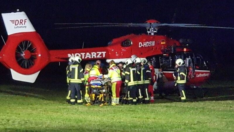 Zwei Meter Tiefe: Schwerer Unfall in Kranenburg – Motorradfahrer stürzt in Bach
