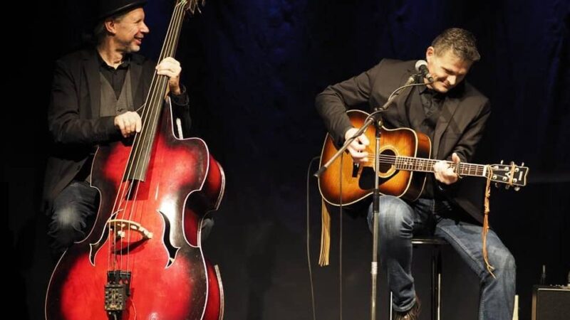 „Heart Devils“ im Hückeswagener Haus Zach: Wo Johnny Cash, Elvis Presley und Chuck Berry musikalisch lebendig werden