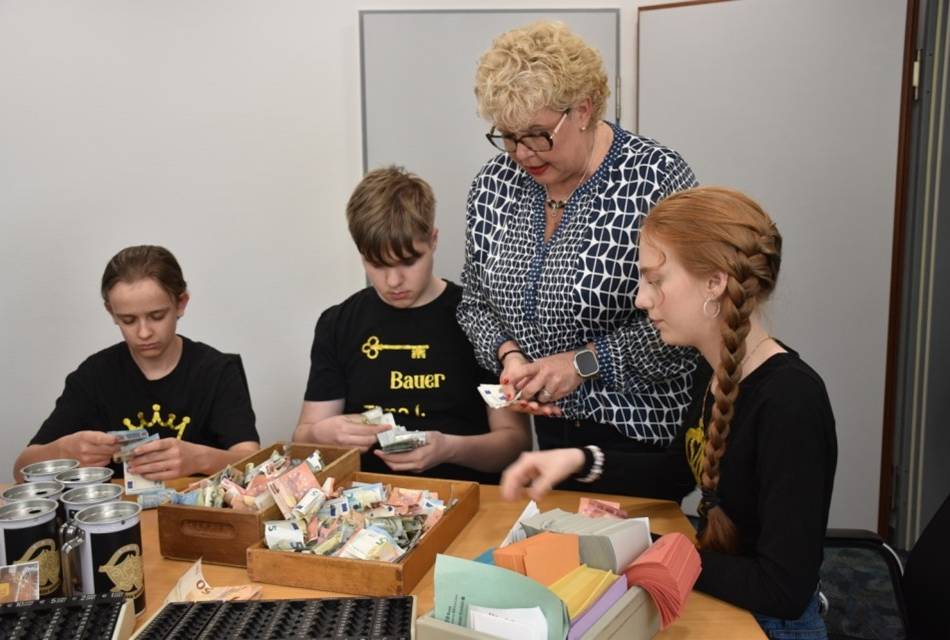 Viersener Stadtgespräche: Möhnen spenden und Viersener bekommen Brunnen