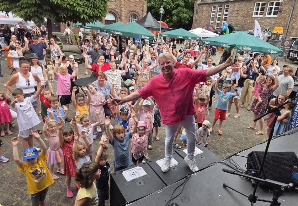 100 Jahre Bauverein: Ein Kinderstar zum Jubiläum in Grevenbroich