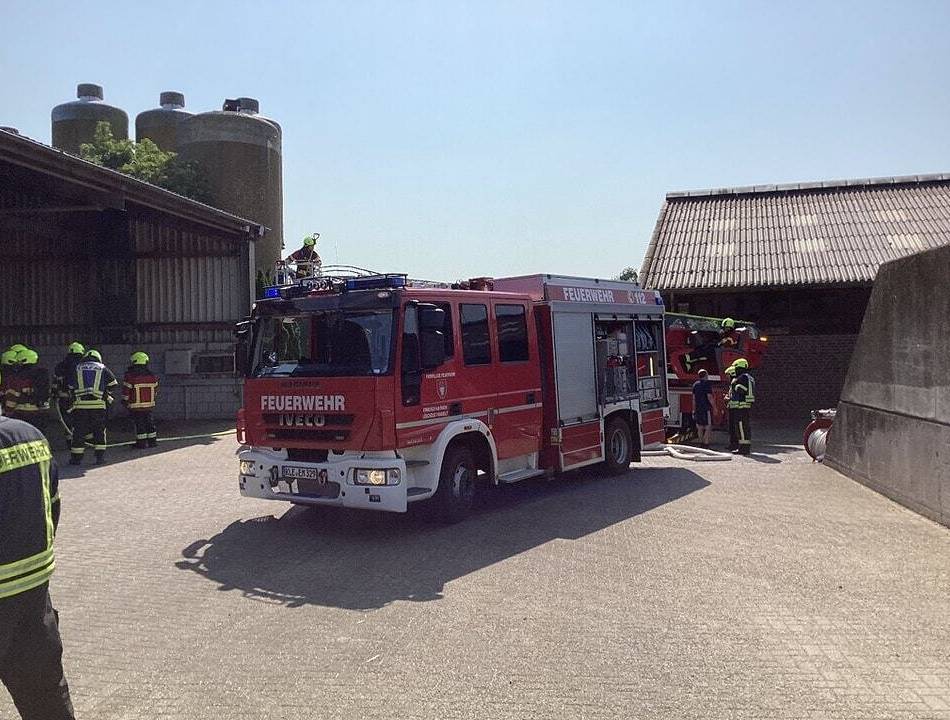 Emmerich : Feueralarm auf einem Bauernhof in Dornick