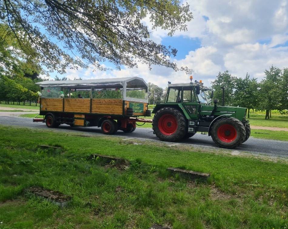 Unglück in Wachtendonk-Wankum: Unglück bei Pfingstausflug – Mann stürzt bei Planwagenfahrt vom Wagen