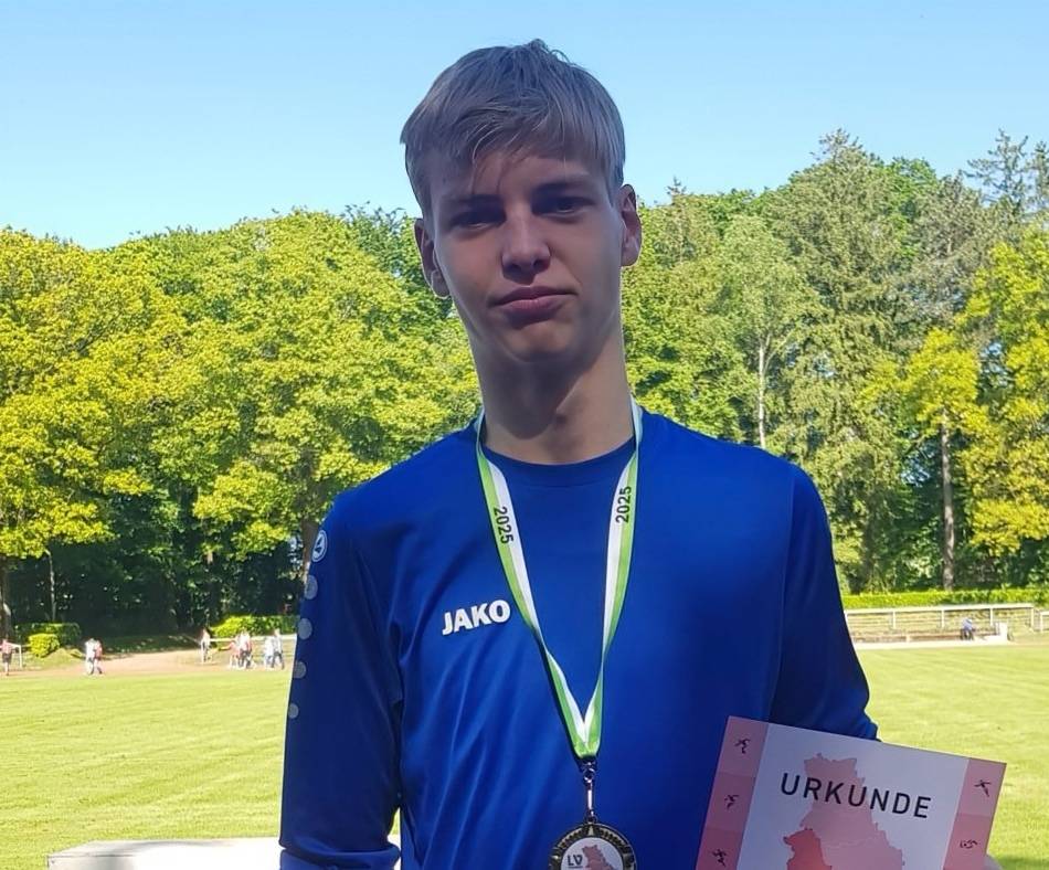 Erkelenzer mit tollem Erfolg: Paul Weller wird U18-Nordrheinmeister über 400 Meter
