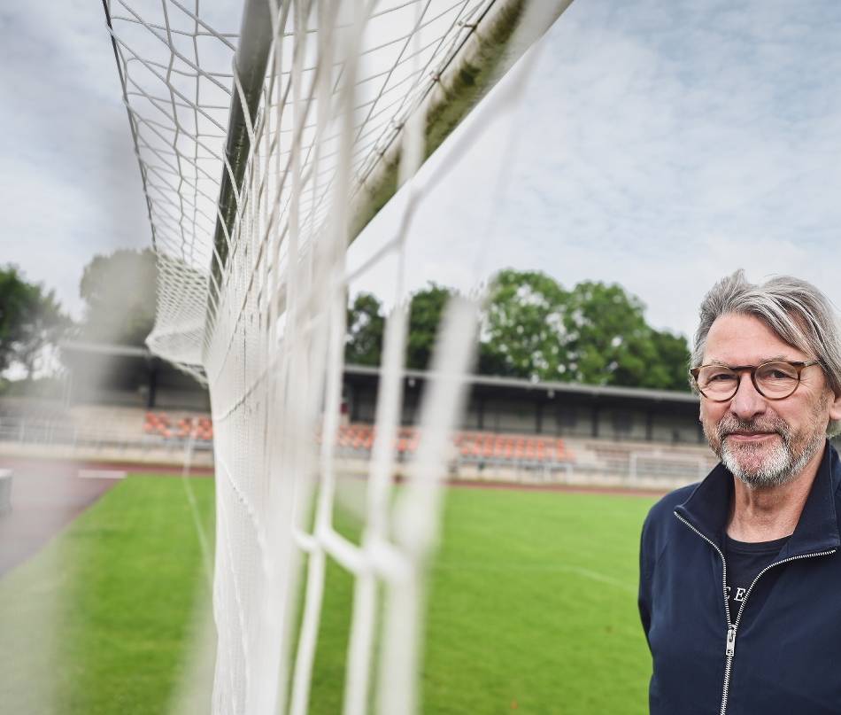 Autor Robert Peters: Neues Buch über Viktoria Gochs erste „Nr. 1“ erschienen