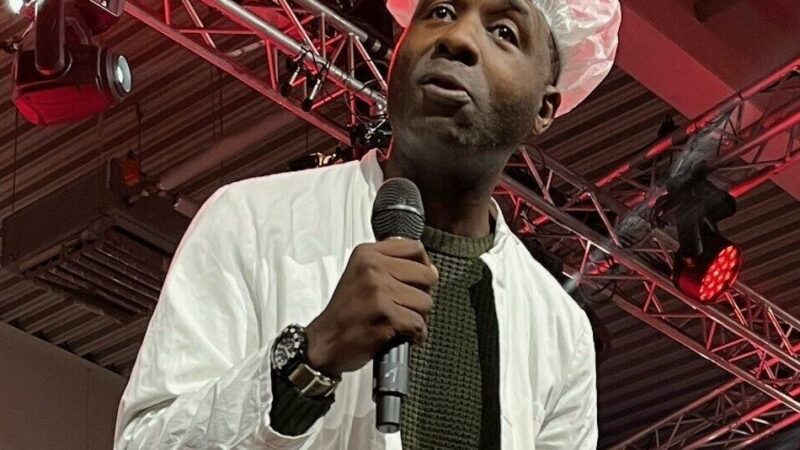 Auftritt in Weeze: Comedian Dave Davis mit neuem Programm im Bürgerhaus