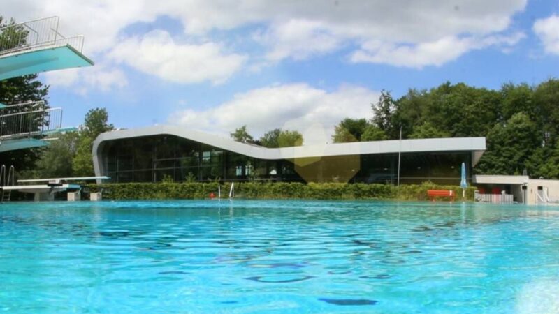 Ticketpreise in Leverkusener Schwimmbädern: Wird der Sprung ins nasse Glück bald teurer?