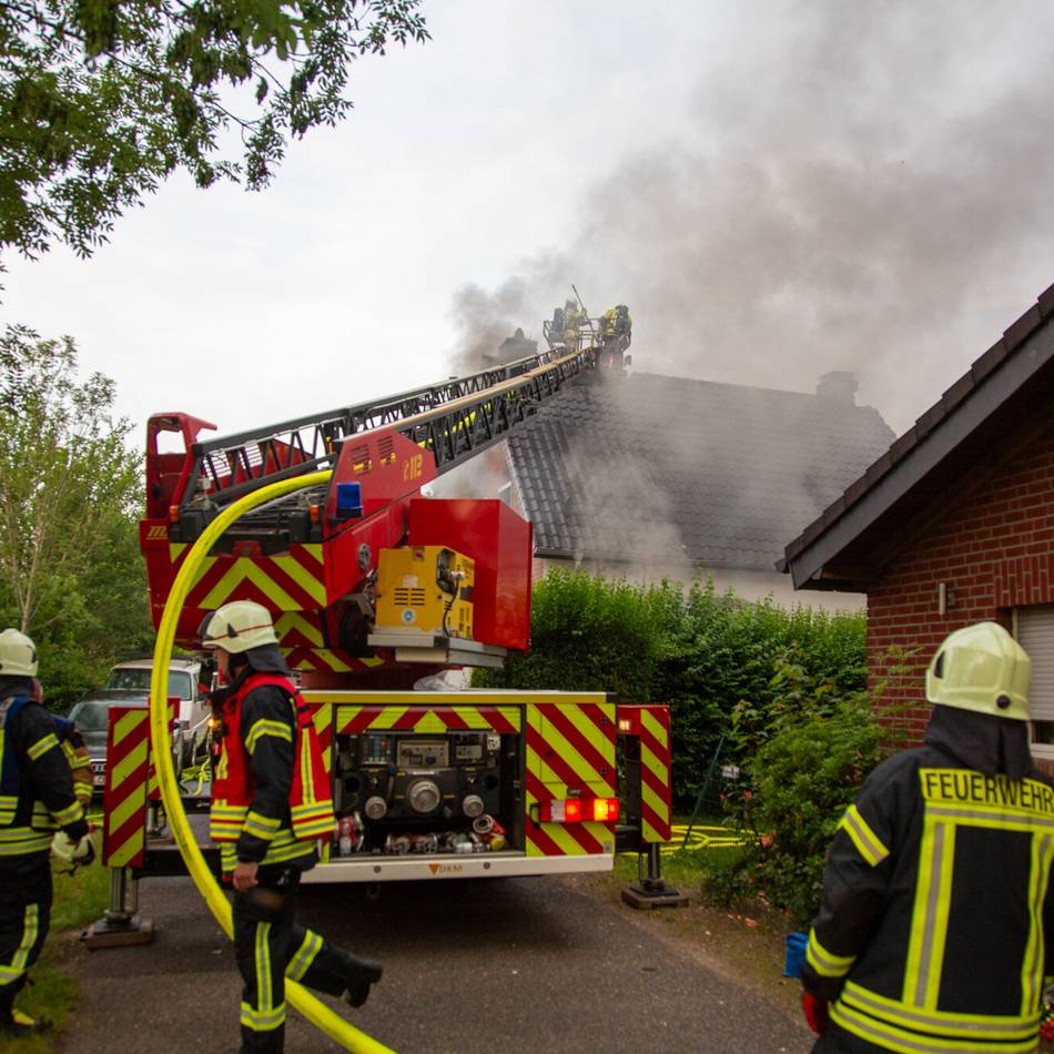 Einsatz für die Feuerwehr in Kempen: Führte Kerze zu Brand in Voesch?