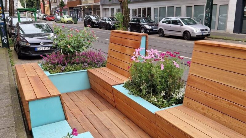 Nachbarschaft in Düsseldorf: Zwei Parklets sollen Einkaufsstraßen temporär aufwerten