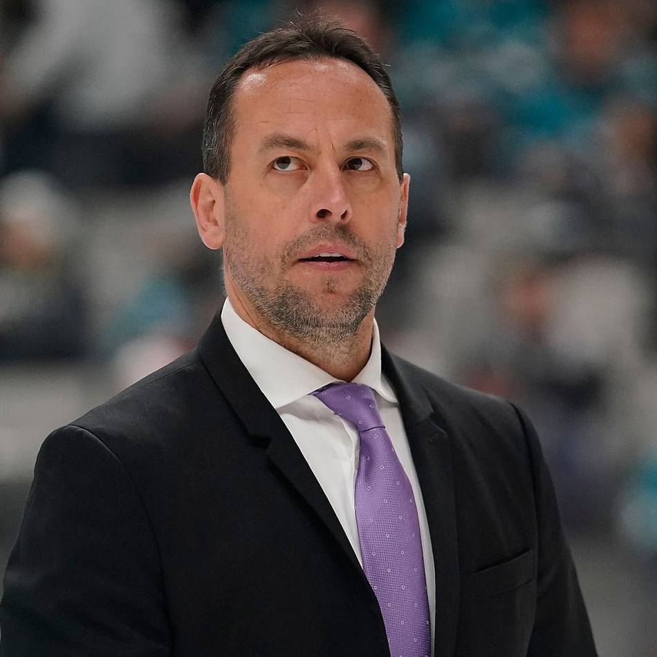 „Fühle mich unglaublich geehrt“: Erster deutscher NHL-Headcoach – Sturm übernimmt die Boston Bruins