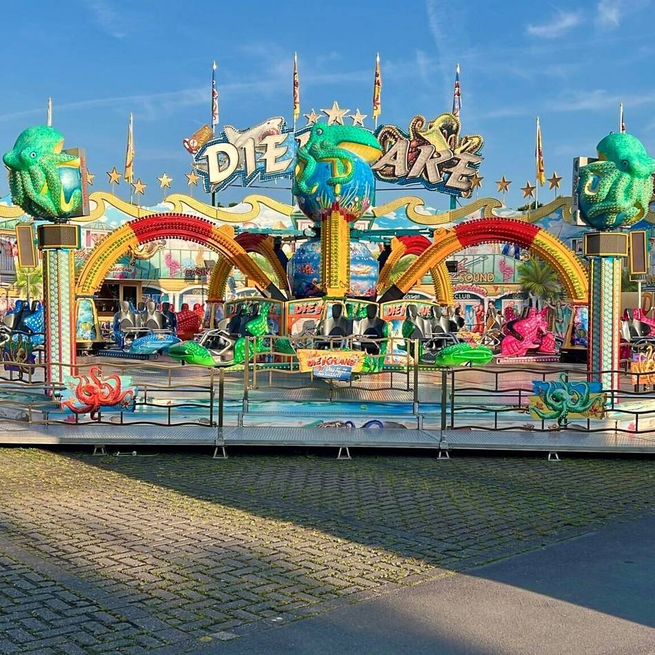 Rasend, rasant, rauf aufs Karussell: Dormagens größte Kirmes steht in den Startlöchern