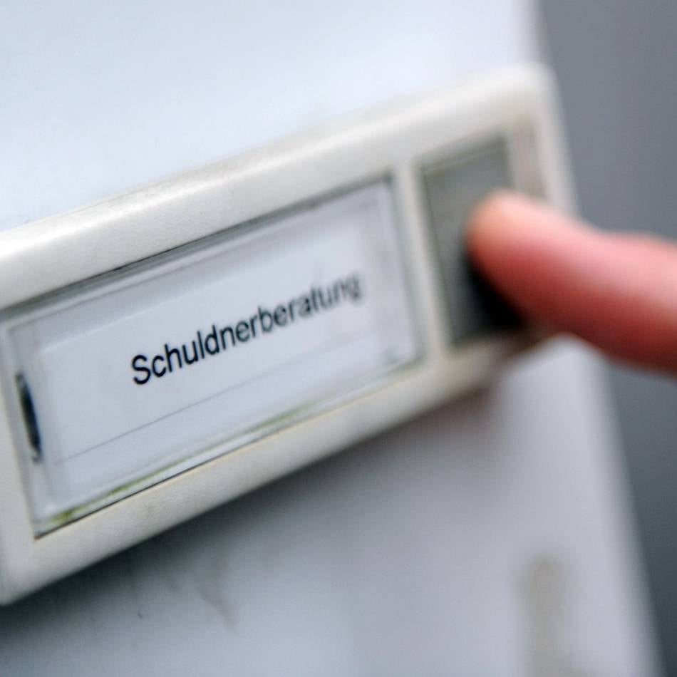Schuldnerberatung im Rheinisch-Bergischen Kreis: Verschuldet mit Anfang 20 – hoher Beratungsbedarf bei jungen Erwachsenen